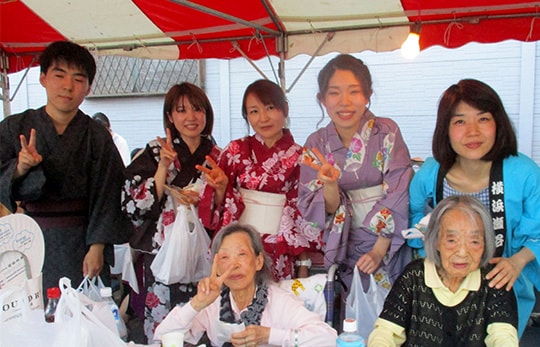 瀬谷ふたつ橋病院　夏祭り