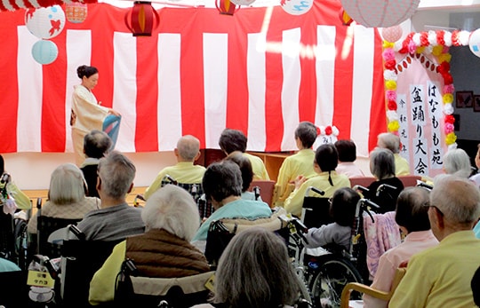 はなもも苑盆踊り大会のご報告」