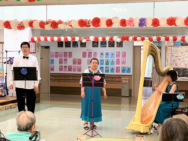 歌とハープの演奏会