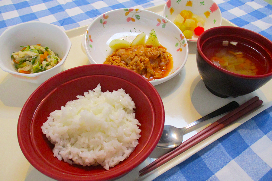 温冷配膳車を導入しました